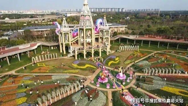 盘百科→首页网站→中心楼盘百科→首页网站→24小时热线象屿天宸雅颂售楼处电话→象屿天宸雅颂售楼中心电话→楼(图4)